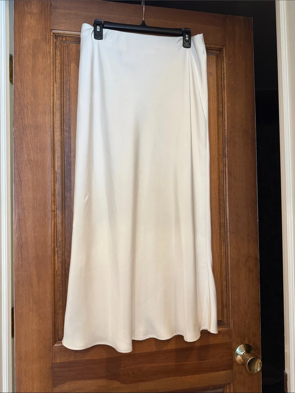 Classic Cream Satin Midi Skirt - Picture 4 of 4